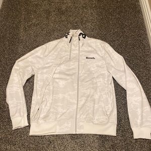 Bench zip up fleece jacket.  Size xl.  White.